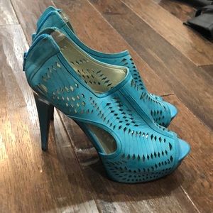 Carlos by Carlos Santana turquoise platform heels